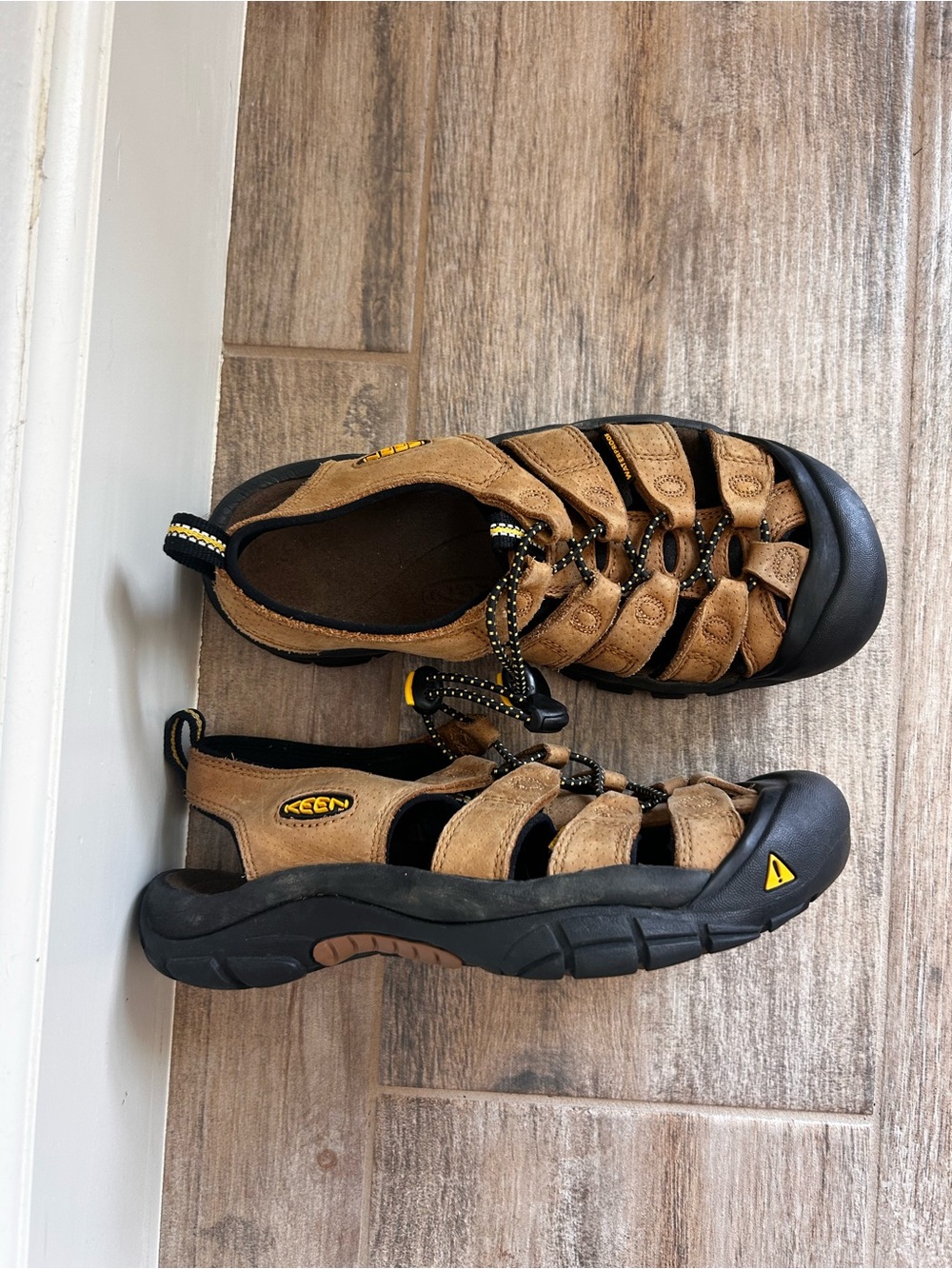 Women’s Keens